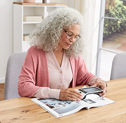 Smartlux Digital Portable Video Magnifier